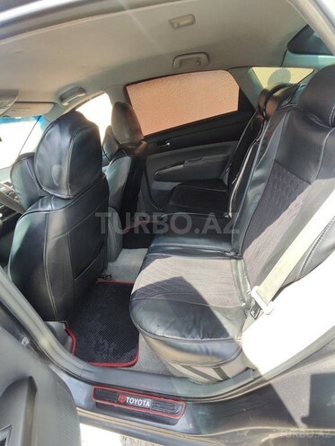 Toyota Prius-4