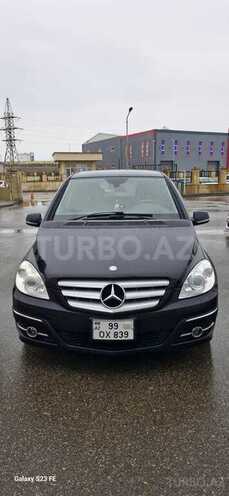 Mercedes B 180-1