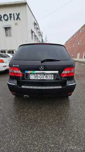 Mercedes B 180-2