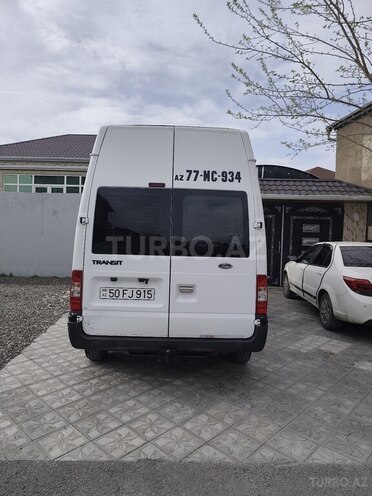 Ford Transit-6