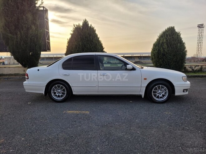 Nissan Maxima-2
