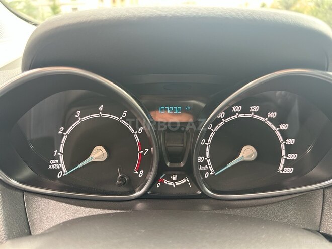 Ford Tourneo Courier-10