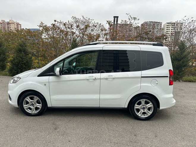 Ford Tourneo Courier-4