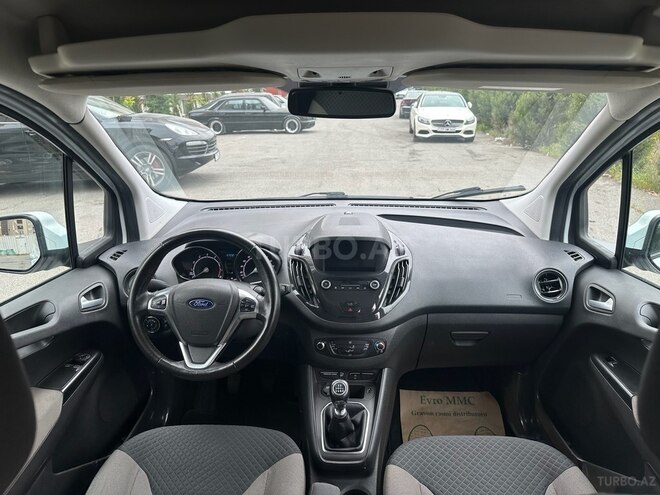 Ford Tourneo Courier-9