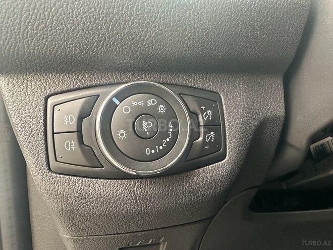 Ford Tourneo Courier-13