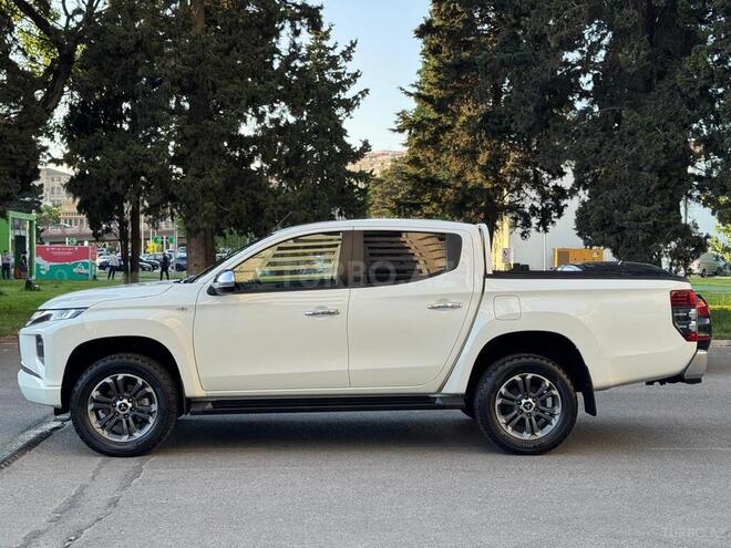Mitsubishi L200-6