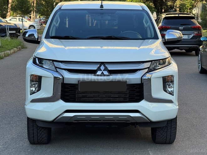 Mitsubishi L200-2