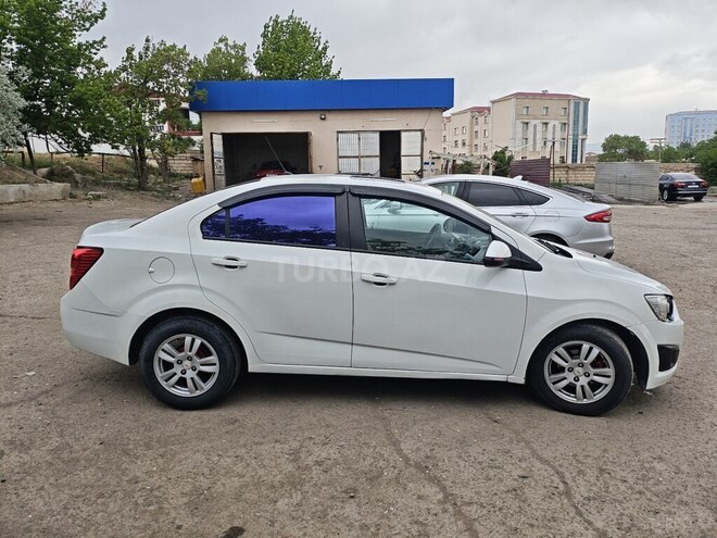 Chevrolet Aveo-4