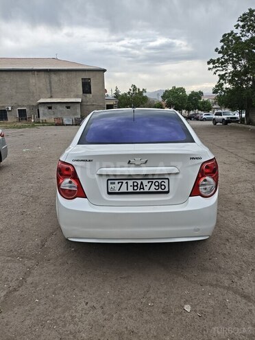 Chevrolet Aveo-6