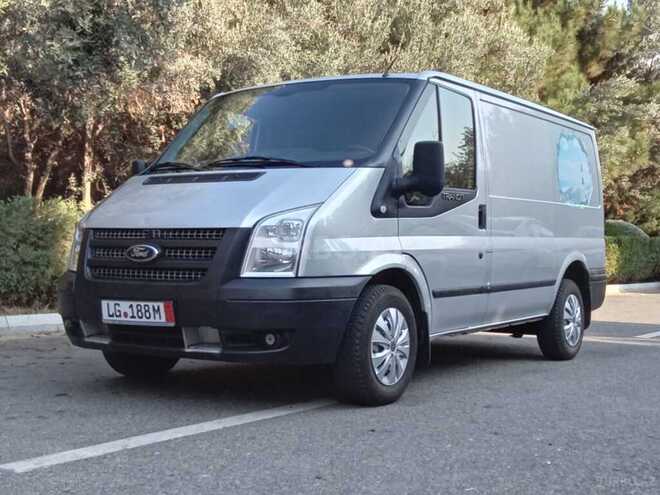 Ford Transit-1