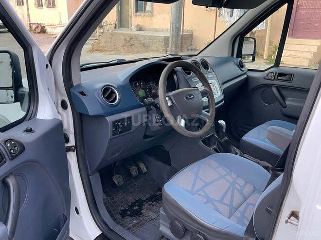 Ford Transit Connect-4