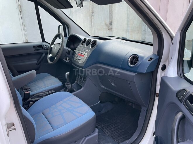 Ford Transit Connect-3