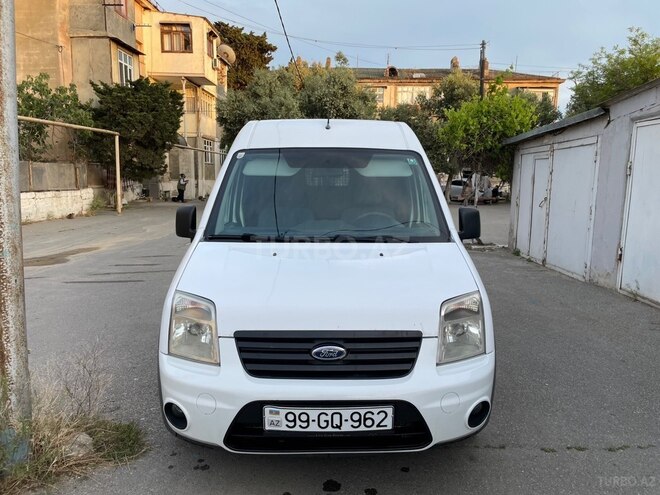 Ford Transit Connect-8