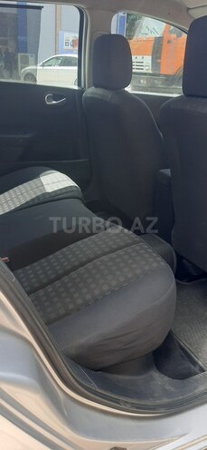 Renault Megane-6