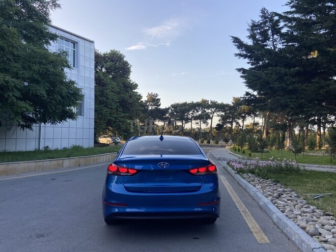 Hyundai Elantra 2017, 131,000 km - 2.0 л - Bakı