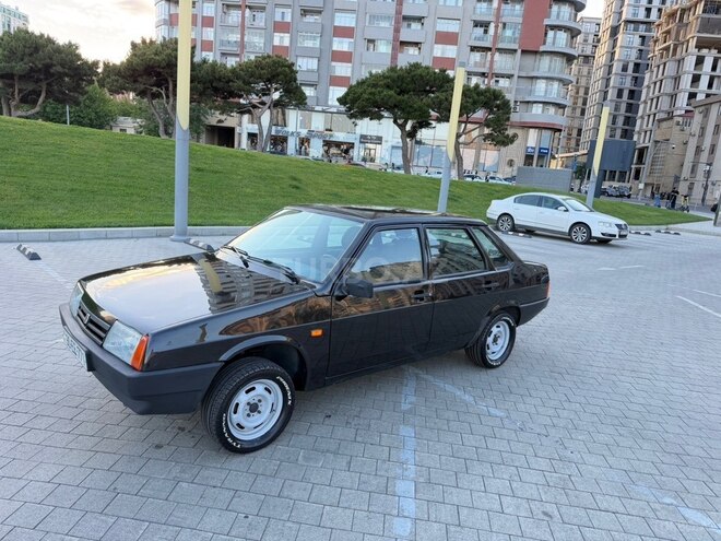 LADA (VAZ) 21099-9