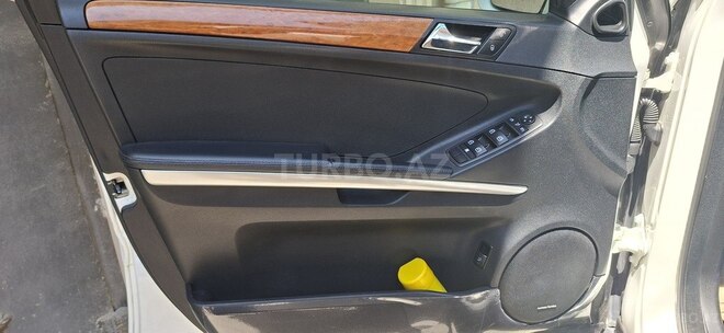 Mercedes ML 350 4MATIC-11