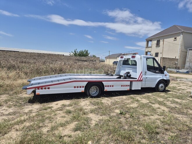 Ford Transit-2