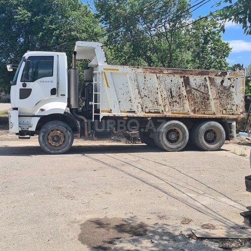 Ford Cargo-3