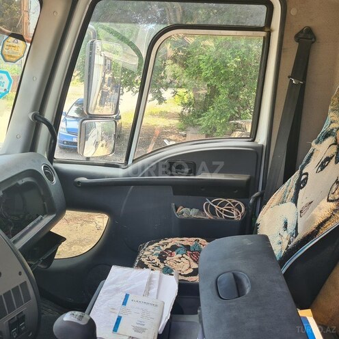 Ford Cargo-6