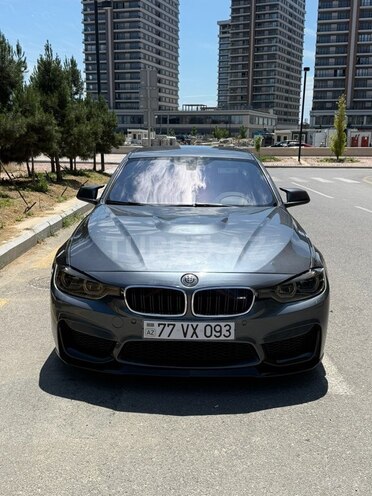 BMW 330-2