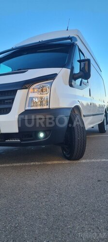 Ford Transit-2