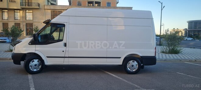 Ford Transit-5