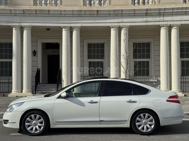 Nissan Teana-6
