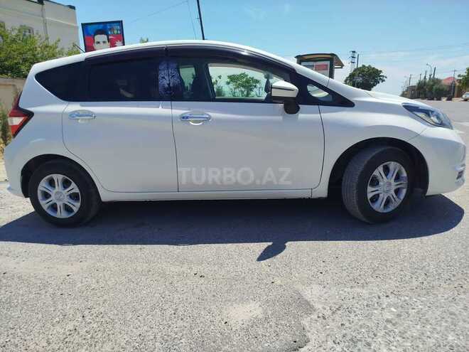 Nissan Note-2
