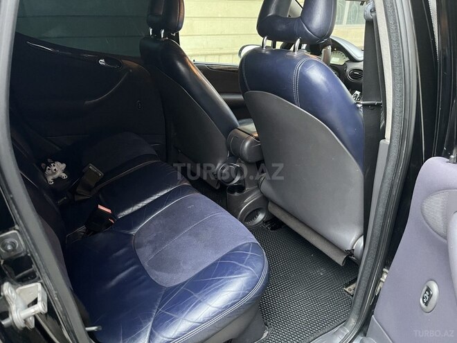 Mercedes A 190-6