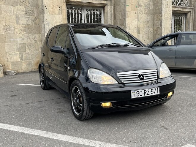 Mercedes A 190-2