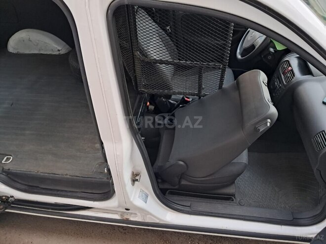 Opel Combo-12