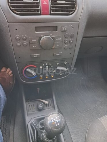 Opel Combo-16