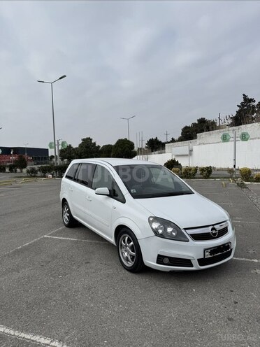 Opel Zafira-4