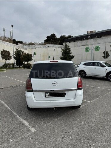 Opel Zafira-2