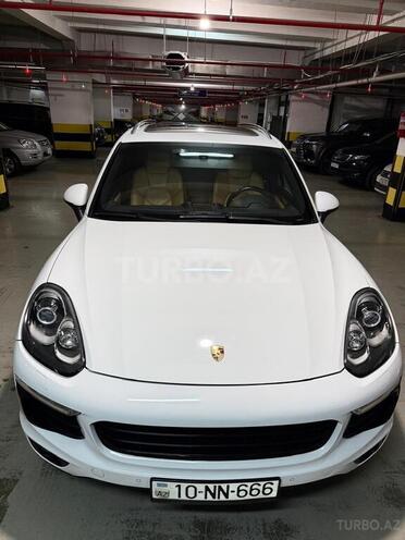 Porsche Cayenne-1
