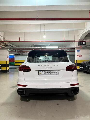 Porsche Cayenne-7
