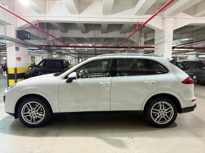 Porsche Cayenne-16