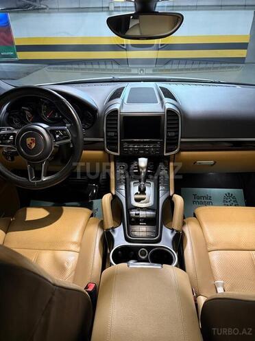 Porsche Cayenne-9