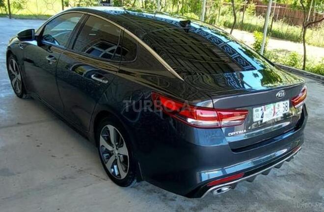 Kia Optima-5