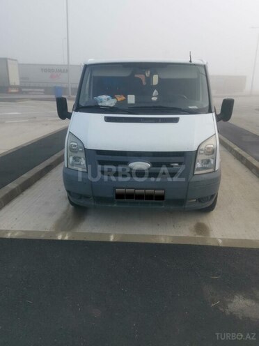 Ford Transit-1