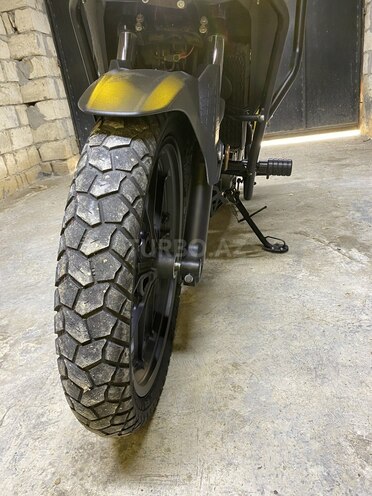 Suzuki V-Strom 250-8