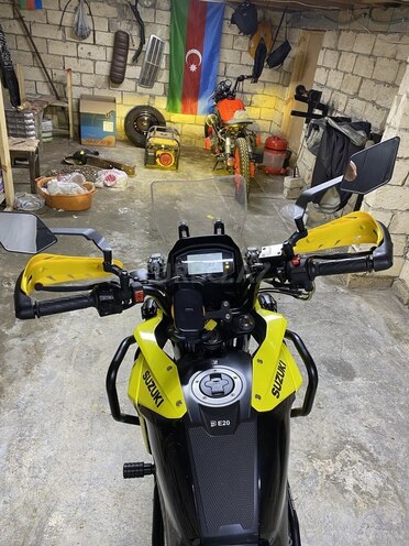 Suzuki V-Strom 250-5