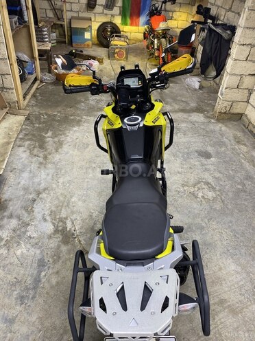 Suzuki V-Strom 250-4