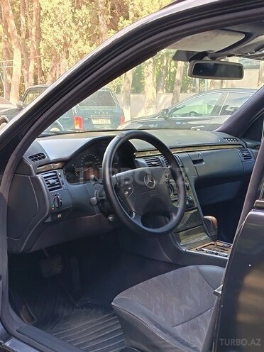 Mercedes E 220-15