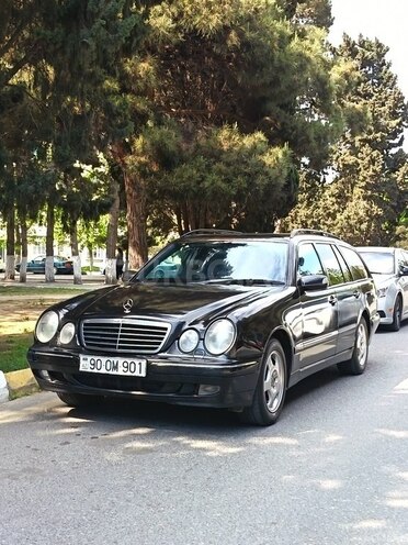 Mercedes E 220-4
