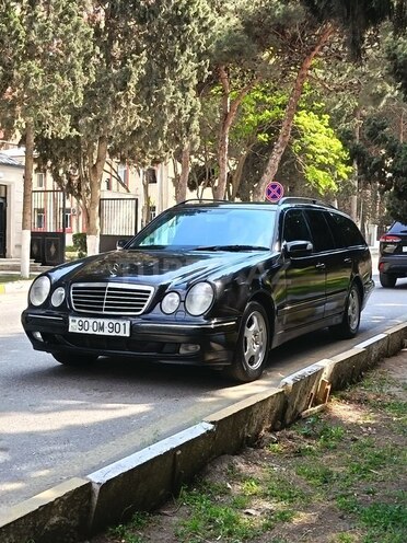 Mercedes E 220-6