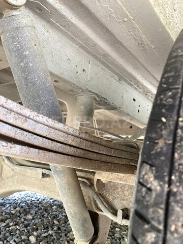 Ford Transit-16