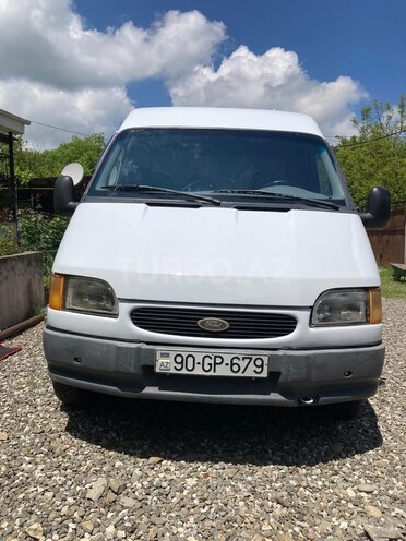 Ford Transit-1