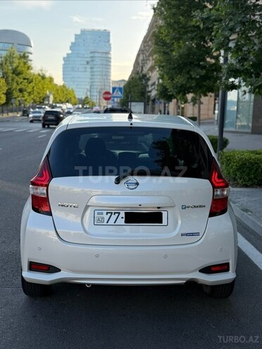 Nissan Note-2